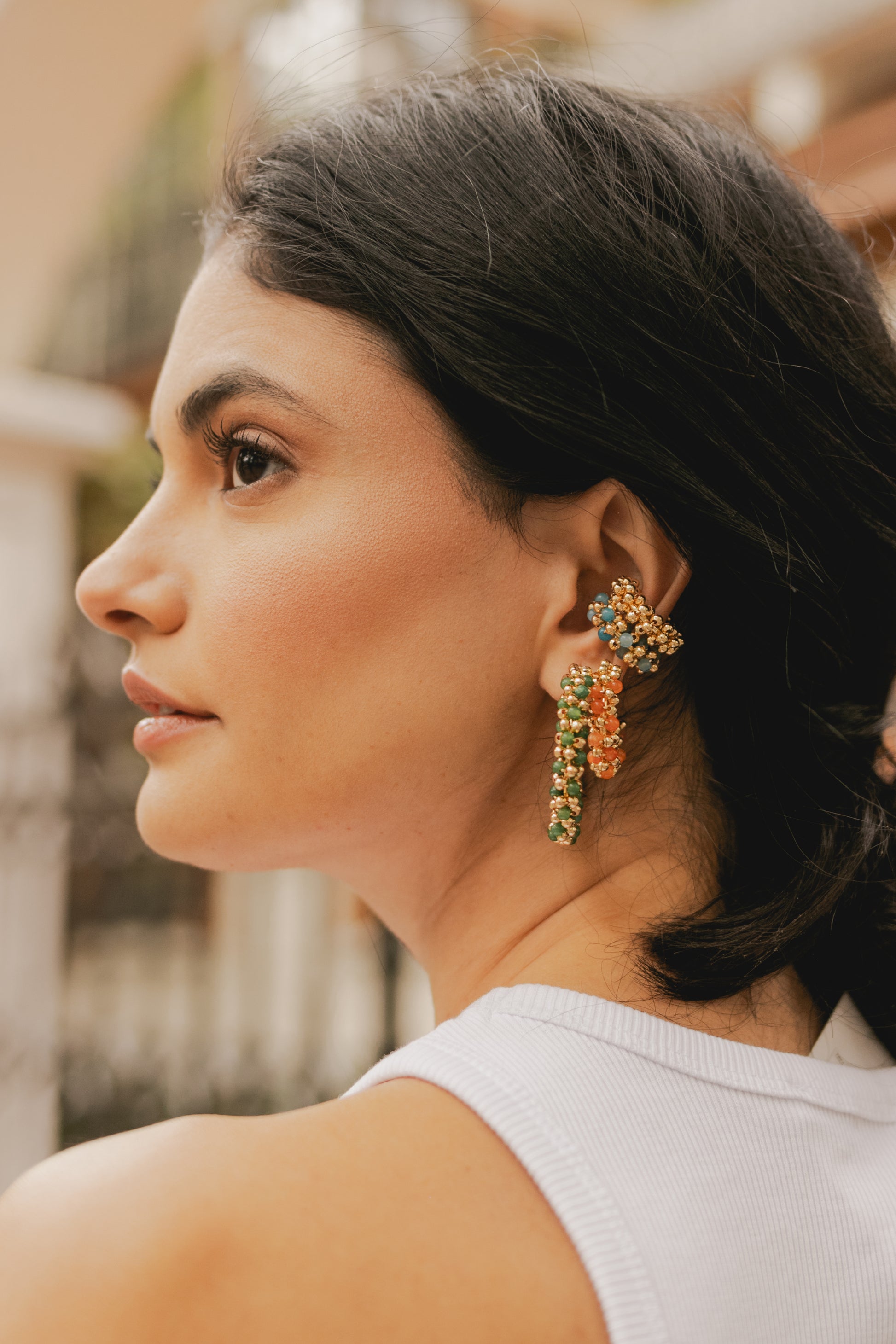 Comparanción entre arracada grande y pequeña.