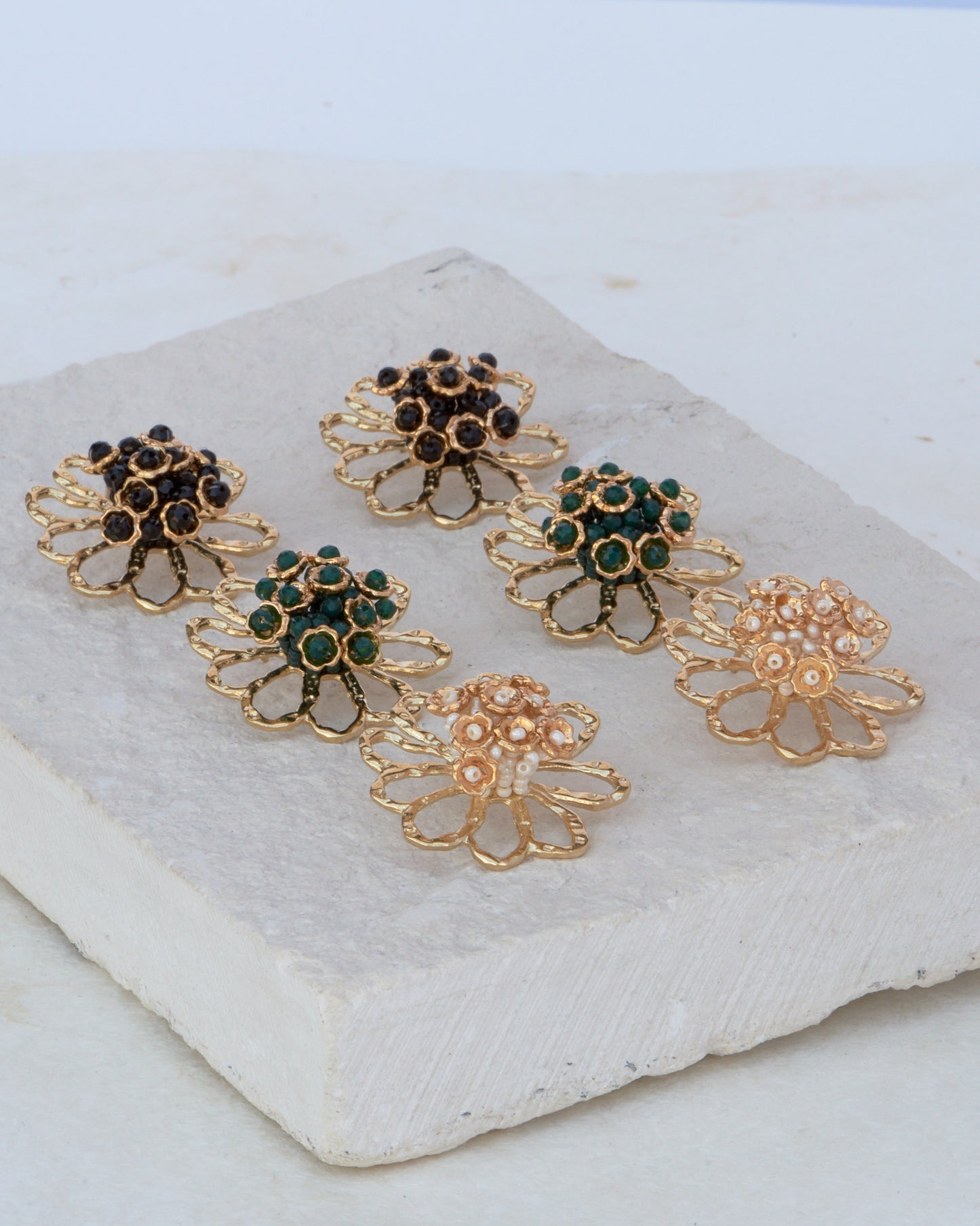 ARETE MARGARITONA PISTILOS- BLANCO