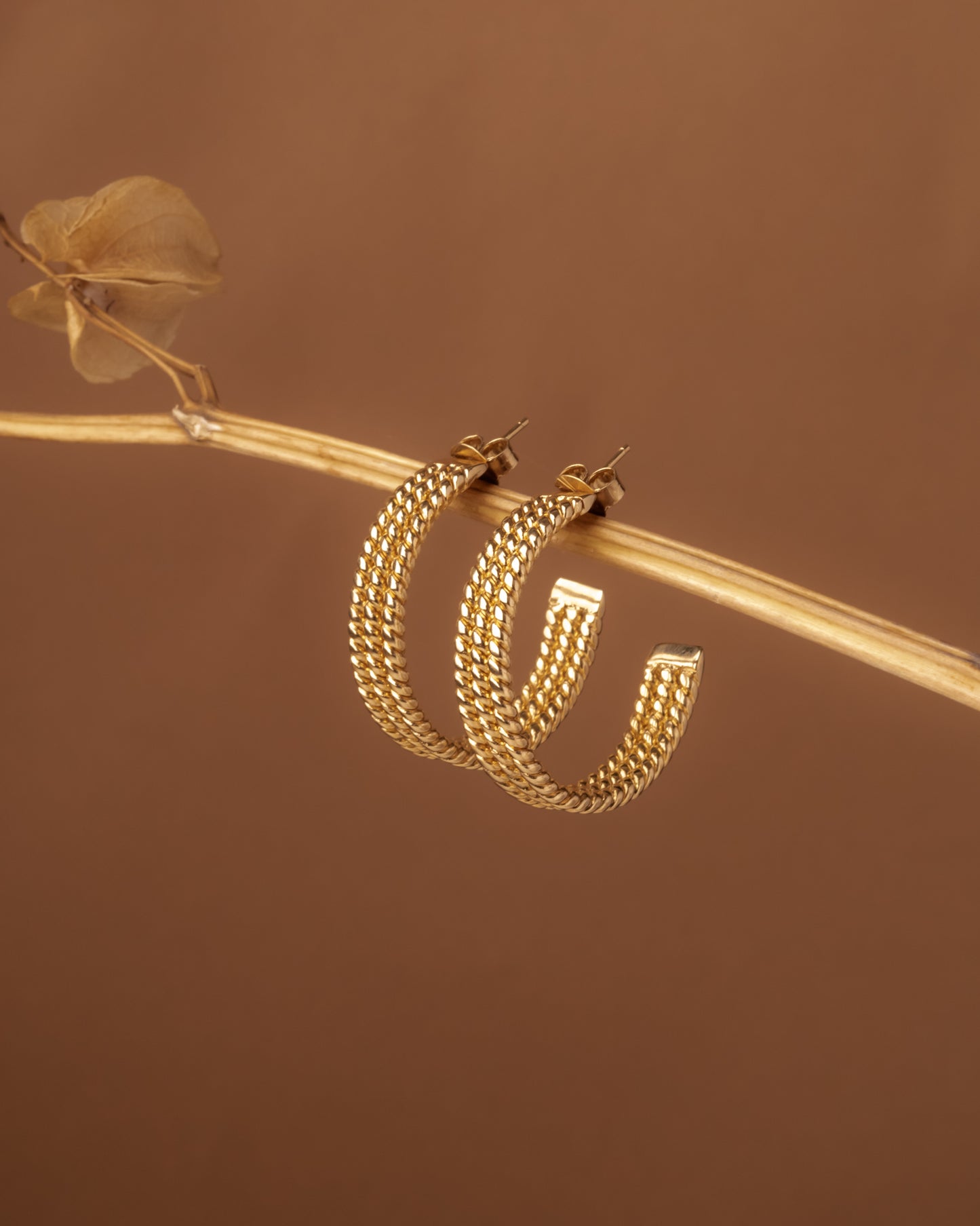 ARRACADA MIMBRE GRANDE TEJIDO GRUESO