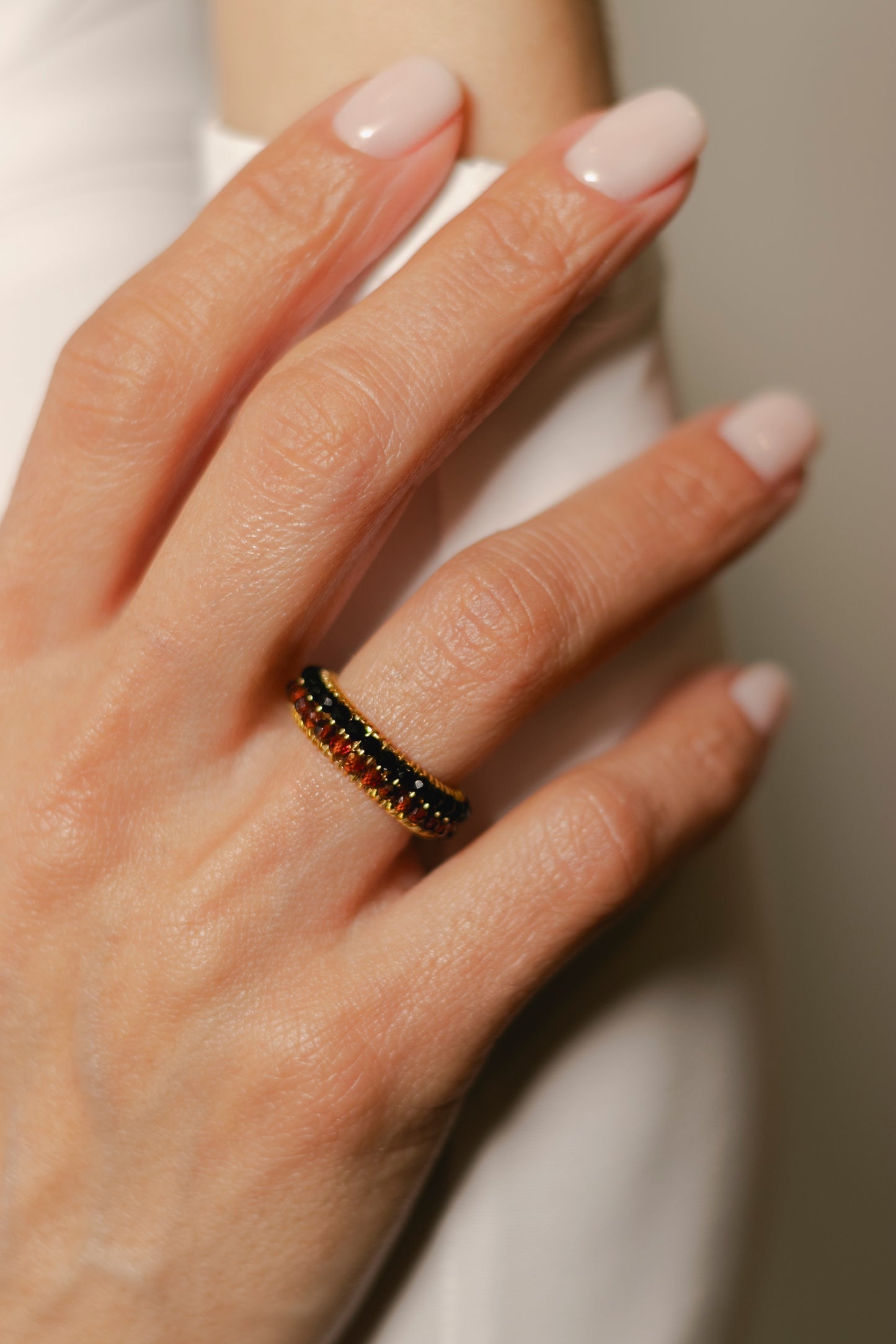 ANILLO ABANICO DOBLE- NEGRO/VINO