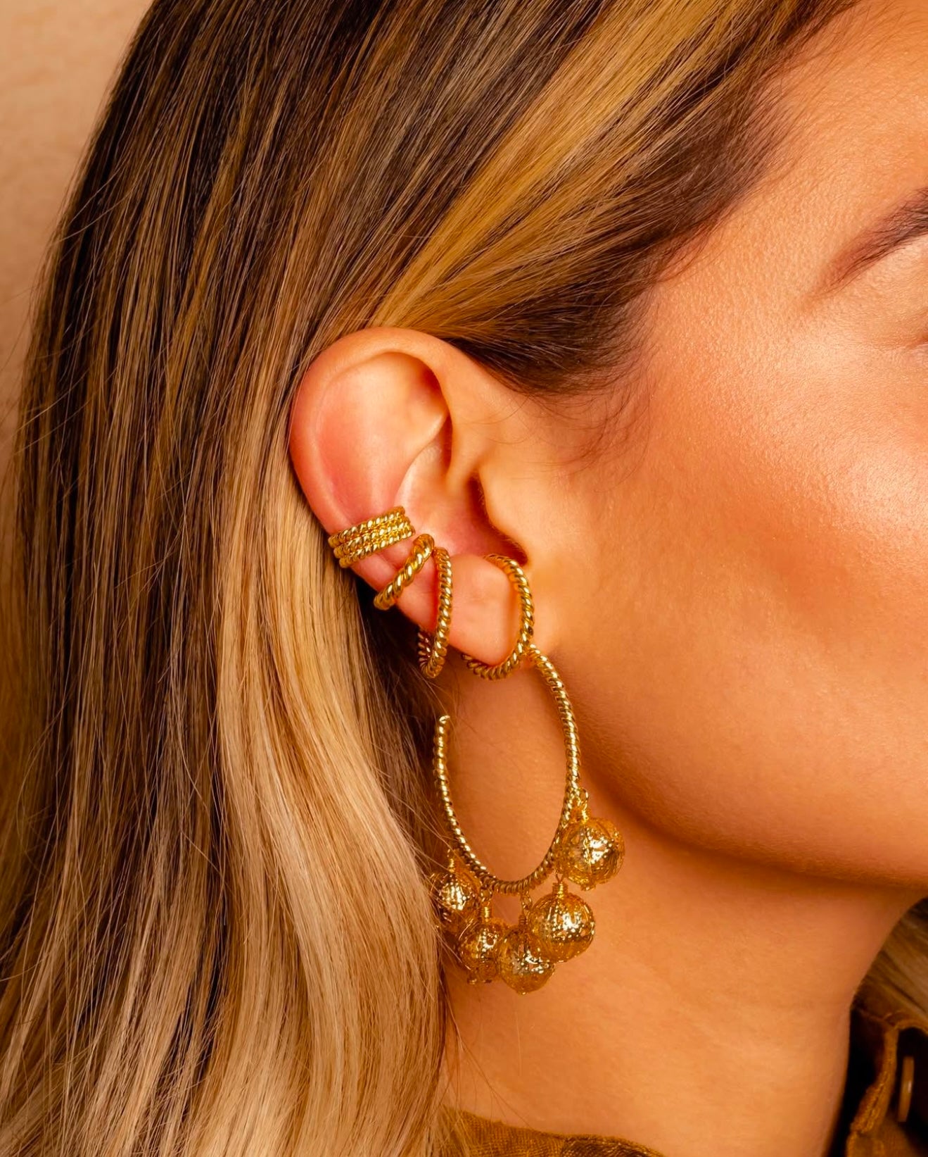 ARRACADA TASIA DORADA